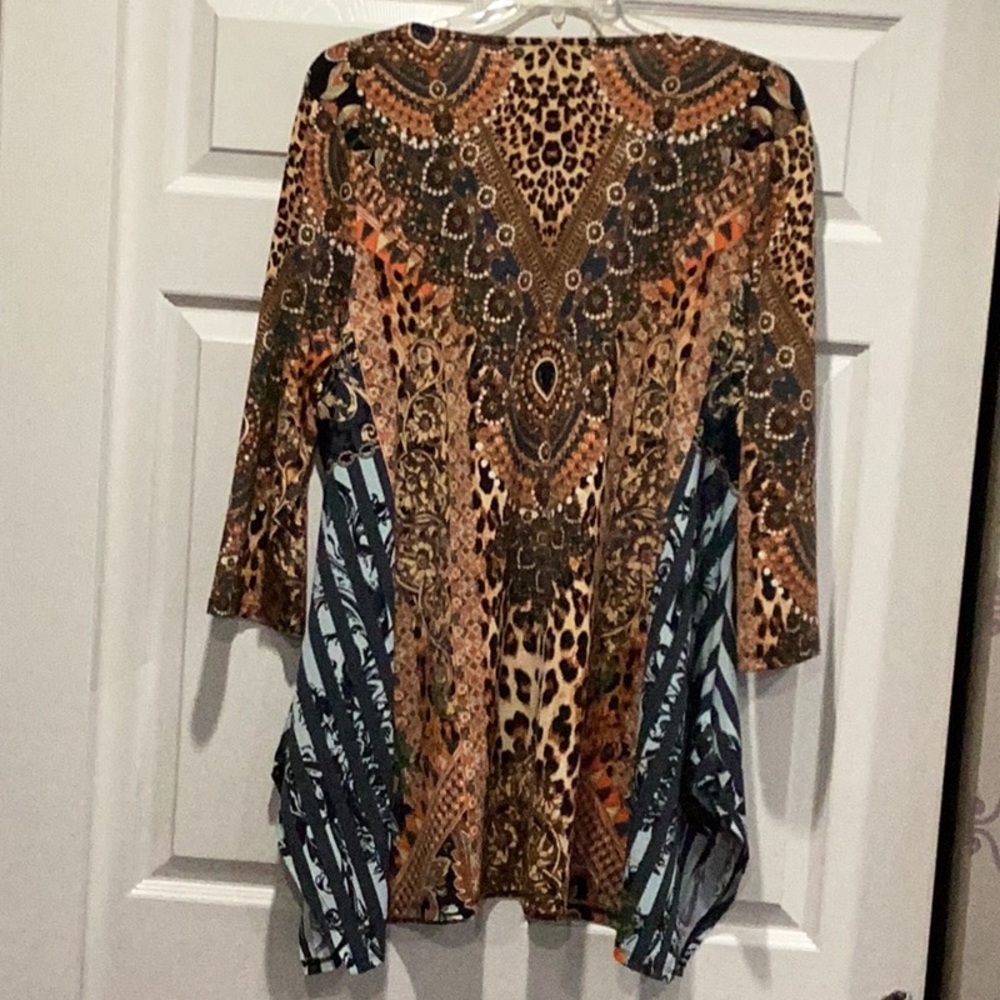 Avenue Multicolor Patterned Tunic Top - image 4